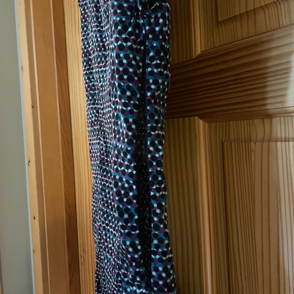 Mini dress. Size small silky and cute. Side hidden zipper - Picture 4 of 4